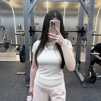 邹巧昊